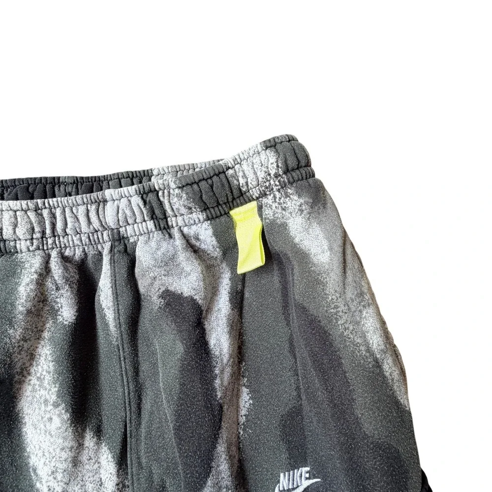 Nike Sportswear Cargo Sweatpants Camo‎ Fleece Joggers Grey Black Mens Medium